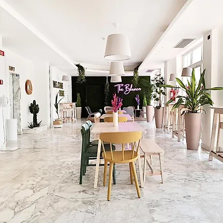 Blumen Hotel