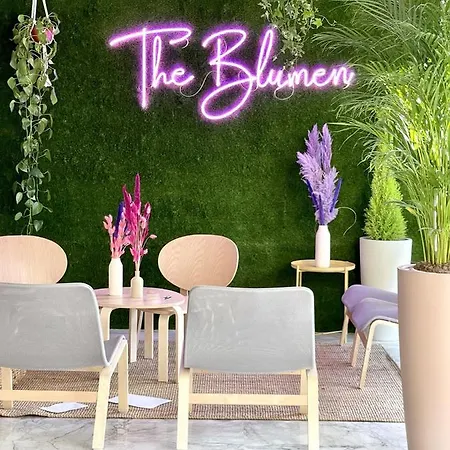 Blumen فندق 2*