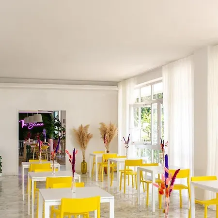 Blumen Otel 2*