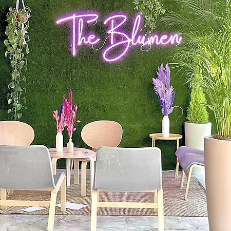 Blumen Hotel